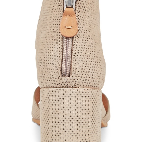 NIB Gentle Souls by Kenneth Cole Charlene Peep-Toe - Picture 2 of 8